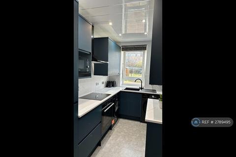 3 bedroom flat to rent, Ferry Road Gardens, Edinburgh, EH4