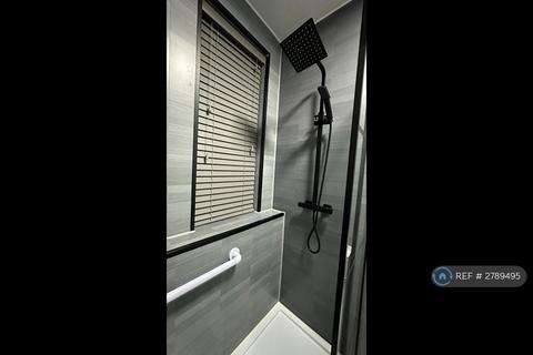 3 bedroom flat to rent, Ferry Road Gardens, Edinburgh, EH4
