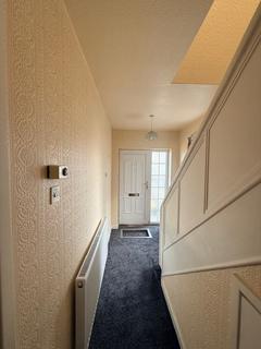 3 bedroom semi-detached house to rent, 21 Northfield Grove Rd, BD6 1LD
