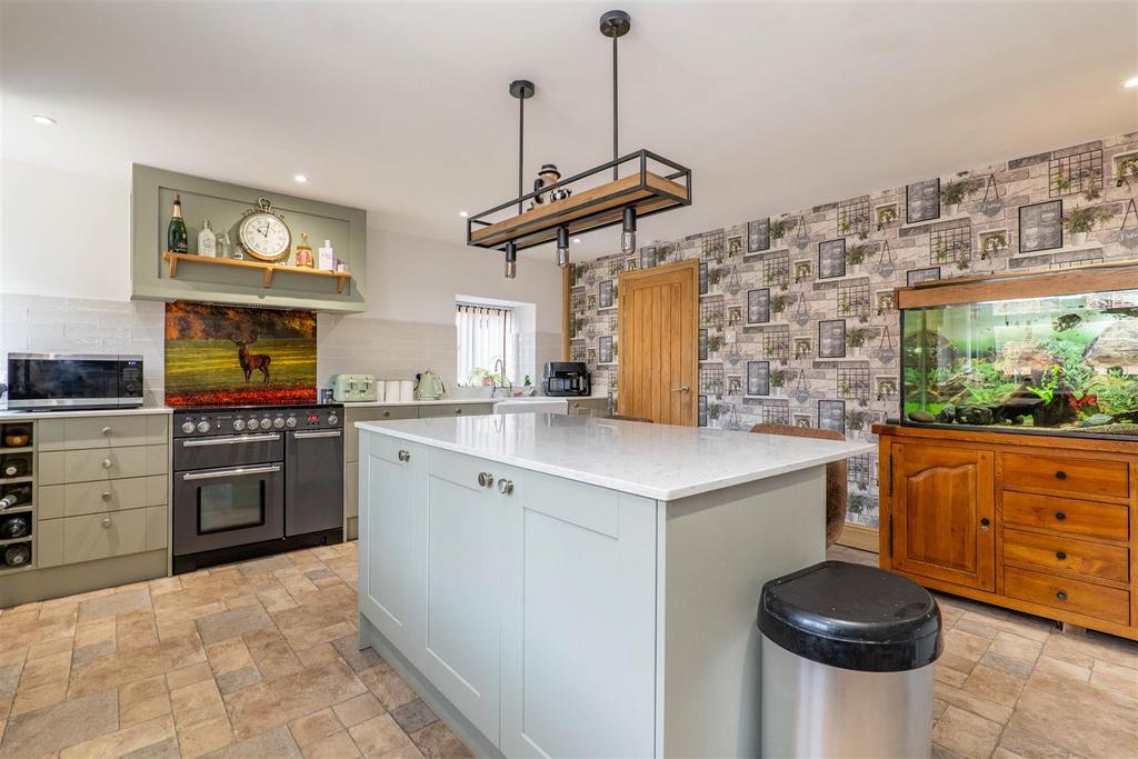 Kitchen/Breakfast Room