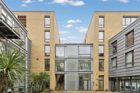 2 bedroom flat for sale, Drysdale Street, London N1