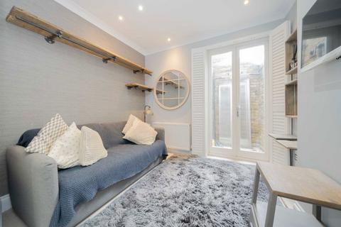 2 bedroom flat for sale, Third Avenue, London W10