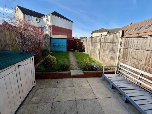 14 Lily Walk Garden.jpg