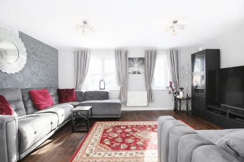 4 bedroom townhouse for sale, Willowdale, Leeds, LS10