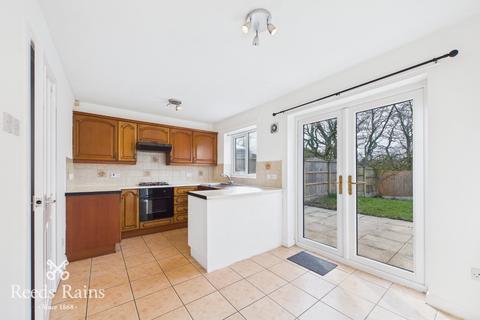 3 bedroom semi-detached house to rent, Woodlands Meadow, Lancashire PR7