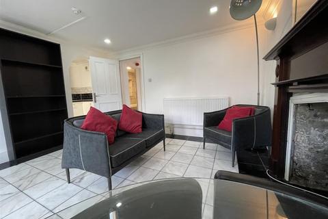 2 bedroom apartment to rent, Richmond Road, Cardiff