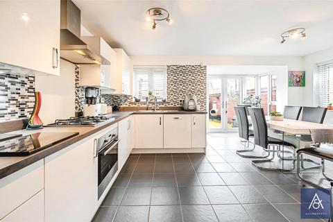 4 bedroom detached house for sale, Desdemona Way, Northamptonshire NN13