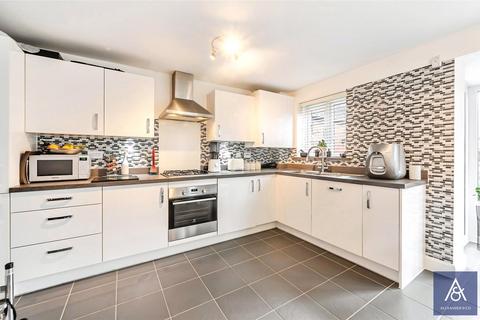 4 bedroom detached house for sale, Desdemona Way, Northamptonshire NN13