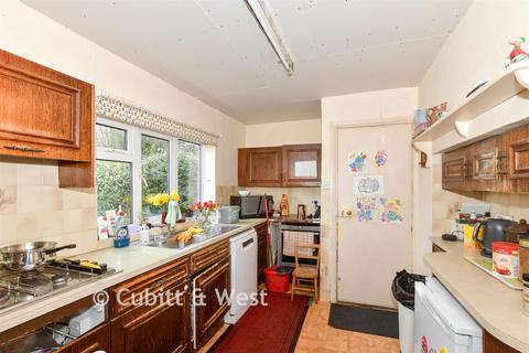 3 bedroom detached house for sale, Christopher Road, East Grinstead, West Sussex