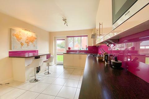 4 bedroom detached house for sale, Hickory Lane, Almondsbury, Bristol, BS32