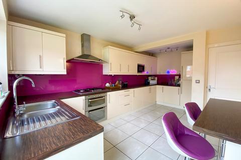 4 bedroom detached house for sale, Hickory Lane, Almondsbury, Bristol, BS32