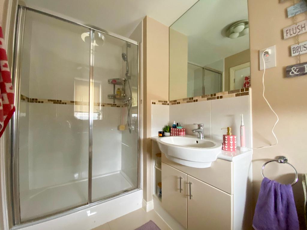 Bed 2 Ensuite