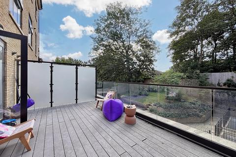 2 bedroom flat for sale, Elms Road, London SW4