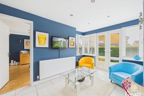 4 bedroom detached house for sale, Sabrina Way, Lydney GL15