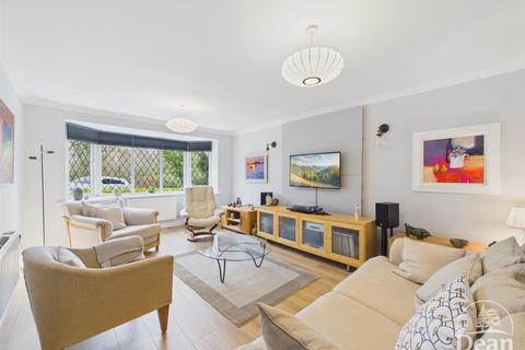 4 bedroom detached house for sale, Sabrina Way, Lydney GL15