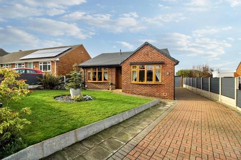 3 bedroom bungalow for sale, Ashfield Close, Barnsley