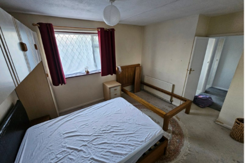 1 bedroom in a house share to rent, Trevor Close, Northolt UB5