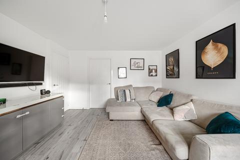 3 bedroom end of terrace house for sale, Gravesend, Kent DA11