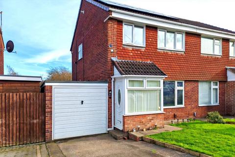 3 bedroom semi-detached house for sale, Highfields Close, Loughborough, LE12