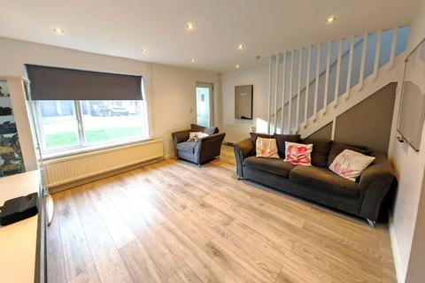 3 bedroom semi-detached house for sale, Highfields Close, Loughborough, LE12