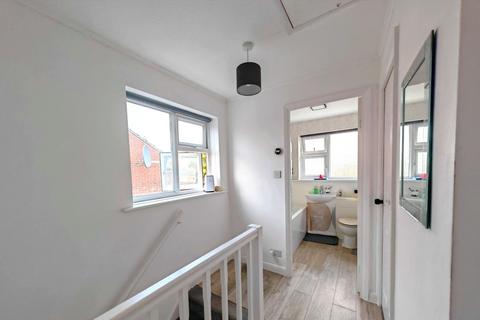 3 bedroom semi-detached house for sale, Highfields Close, Loughborough, LE12