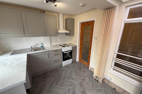 2 bedroom terraced house to rent, Leopold Street, Loughborough LE11