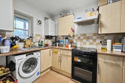 2 bedroom flat for sale, St Cross