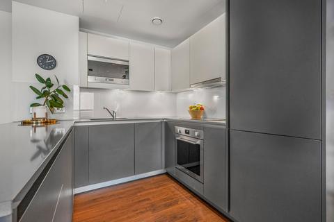 2 bedroom house for sale, Salvor Tower, 41 Mastmaker Road, London