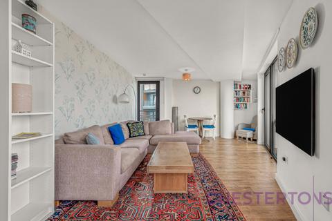 2 bedroom flat to rent, Palmers Road, London