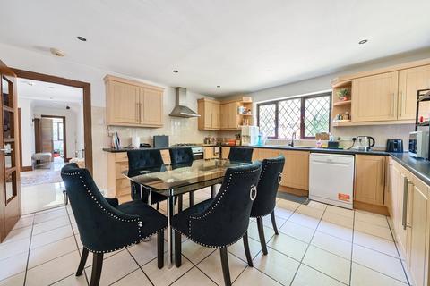 undefined, Fishery Road, Maidenhead SL6