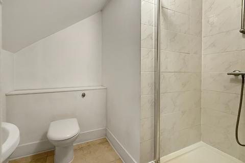 undefined, c Clayponds Lane, London, TW8