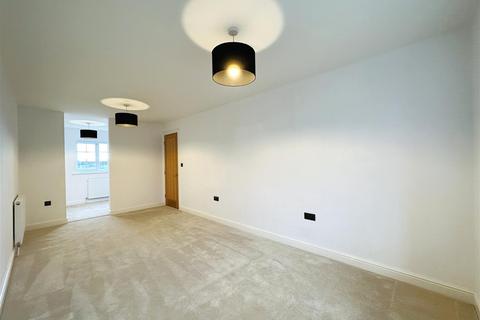 3 bedroom detached house for sale, Park Avenue, Barlow, Selby