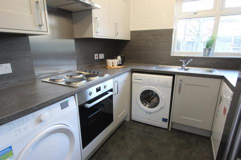 4 bedroom house to rent, Stanmore Grove, Leeds