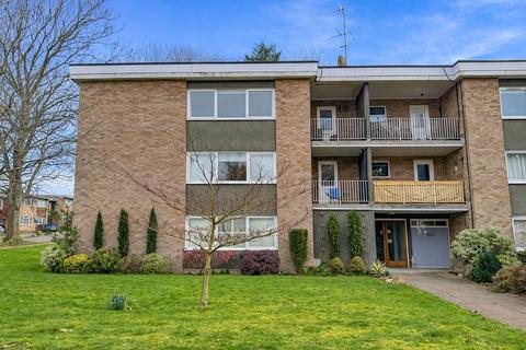 2 bedroom apartment for sale, By The Wood, Carpenders Park, WD19