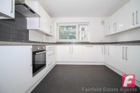 2 bedroom apartment for sale, By The Wood, Carpenders Park, WD19