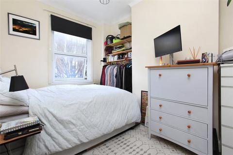 2 bedroom flat to rent, Battersea High Street, London