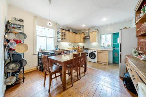 2 bedroom maisonette to rent, Oakmead Road, Balham, London, SW12