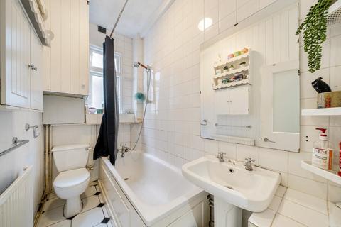 2 bedroom maisonette to rent, Oakmead Road, Balham, London, SW12
