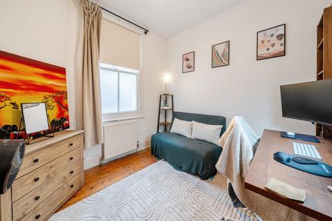 2 bedroom maisonette to rent, Oakmead Road, Balham, London, SW12