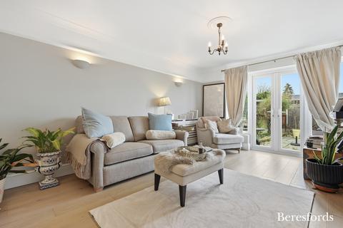 2 bedroom bungalow for sale, Burstead Drive, Billericay, CM11