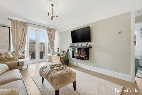 2 bedroom bungalow for sale, Burstead Drive, Billericay, CM11