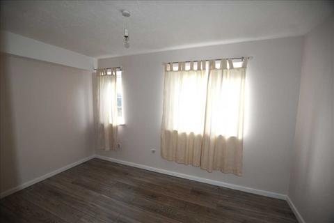 1 bedroom flat to rent, South Street, Middlesex