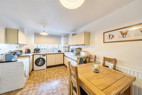 3 bedroom terraced house for sale, Warrens Shawe Lane, Edgware