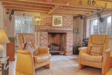 3 bedroom detached house for sale, Church Road, West Hanningfield