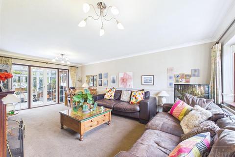 undefined, Falconwood Road