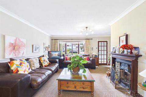 undefined, Falconwood Road