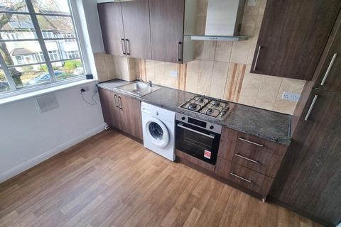 1 bedroom flat to rent, Pages Hill, London