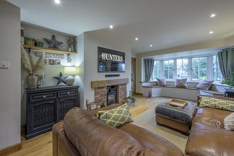 undefined, Hainult Close, Stourbridge, DY8 5PB