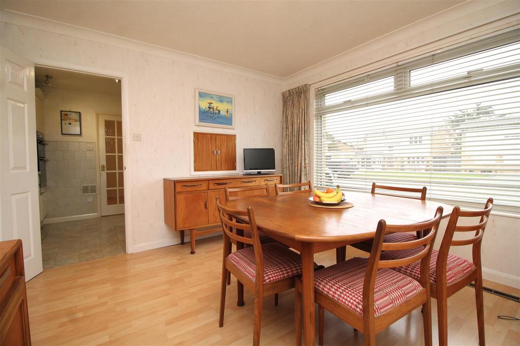 Dining room 1.JPG