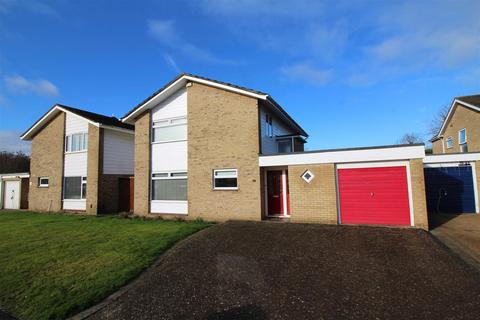 4 bedroom detached house for sale - Apsley Way, Longthorpe, Peterborough